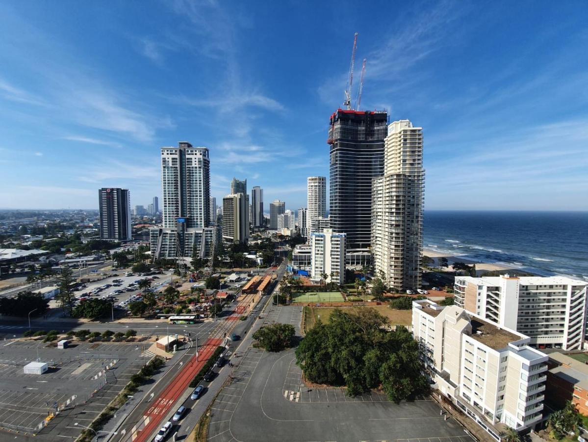 High Floor Ocean View At Surfers Paradise - Hotel Studio Gold Coast Kültér fotó